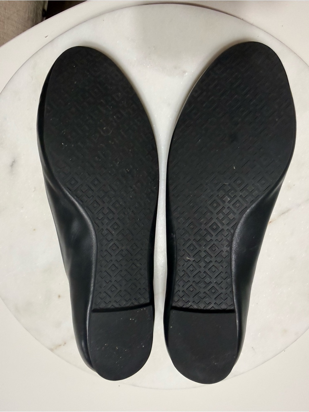 Tory Burch Black Leather Logo Round-Toe Ballet Flats - Picture 4 of 4